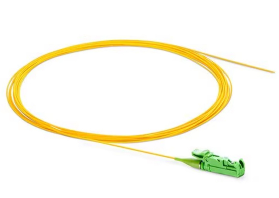 E2000/APC Pigtail à fibre optique 900 μm mode unique Simplex E2000/APC Pigtail à fibre optique 0,9 mm SM SX